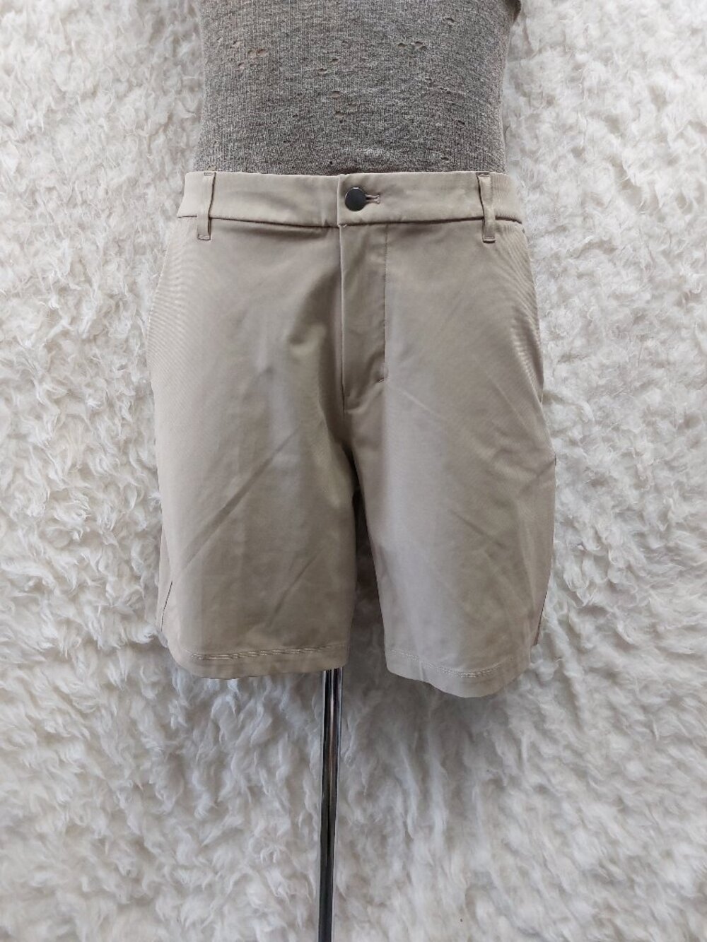 Lululemon Comission Shorts Mens Relaxed Khaki size 34